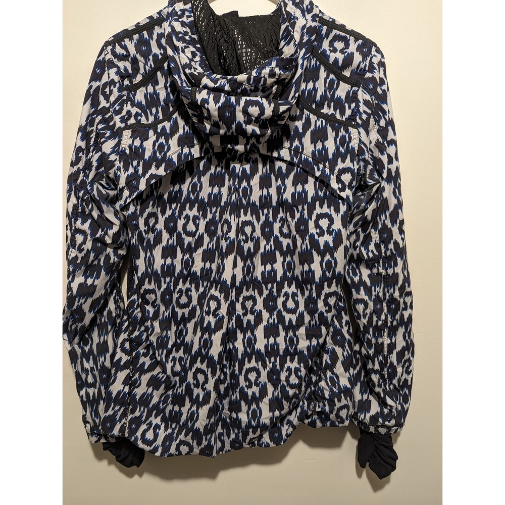 Lululemon RARE Downtime Sprinkler IKAT Hooded Vented Jacket Seawheeze Size 8 - Picture 3 of 8